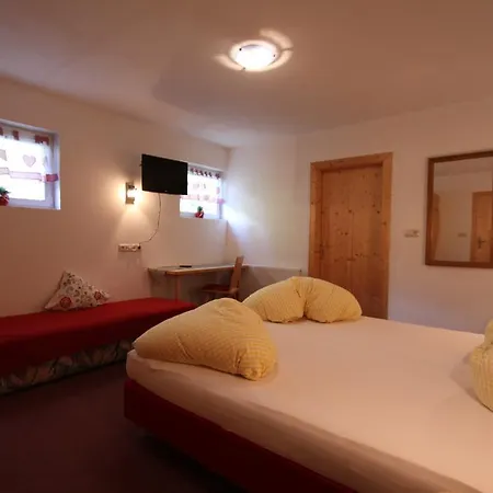 Guest house Waldesruh 3*